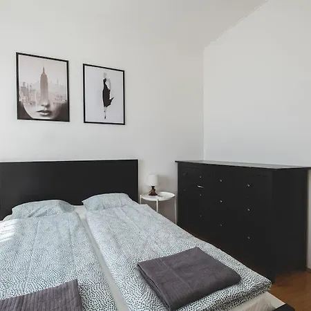 Apartament Bright Downtown Balcony Retreat Budapeszt